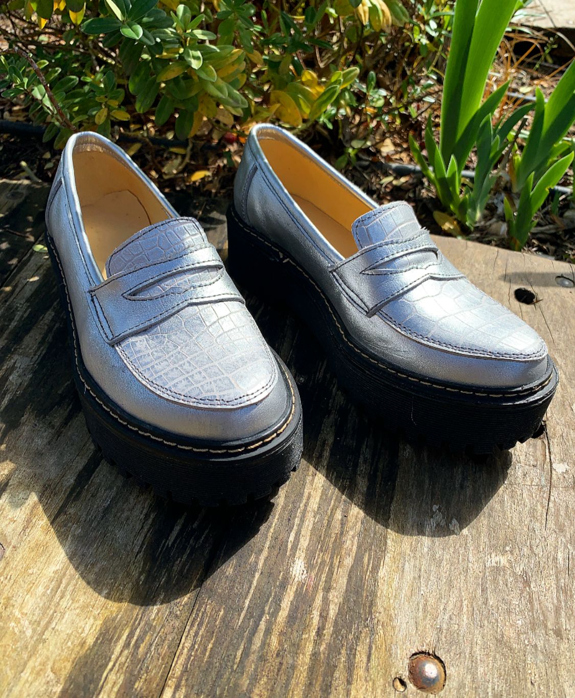 MOCASINE ORTEGA CUERO PLATEADO, CROCO