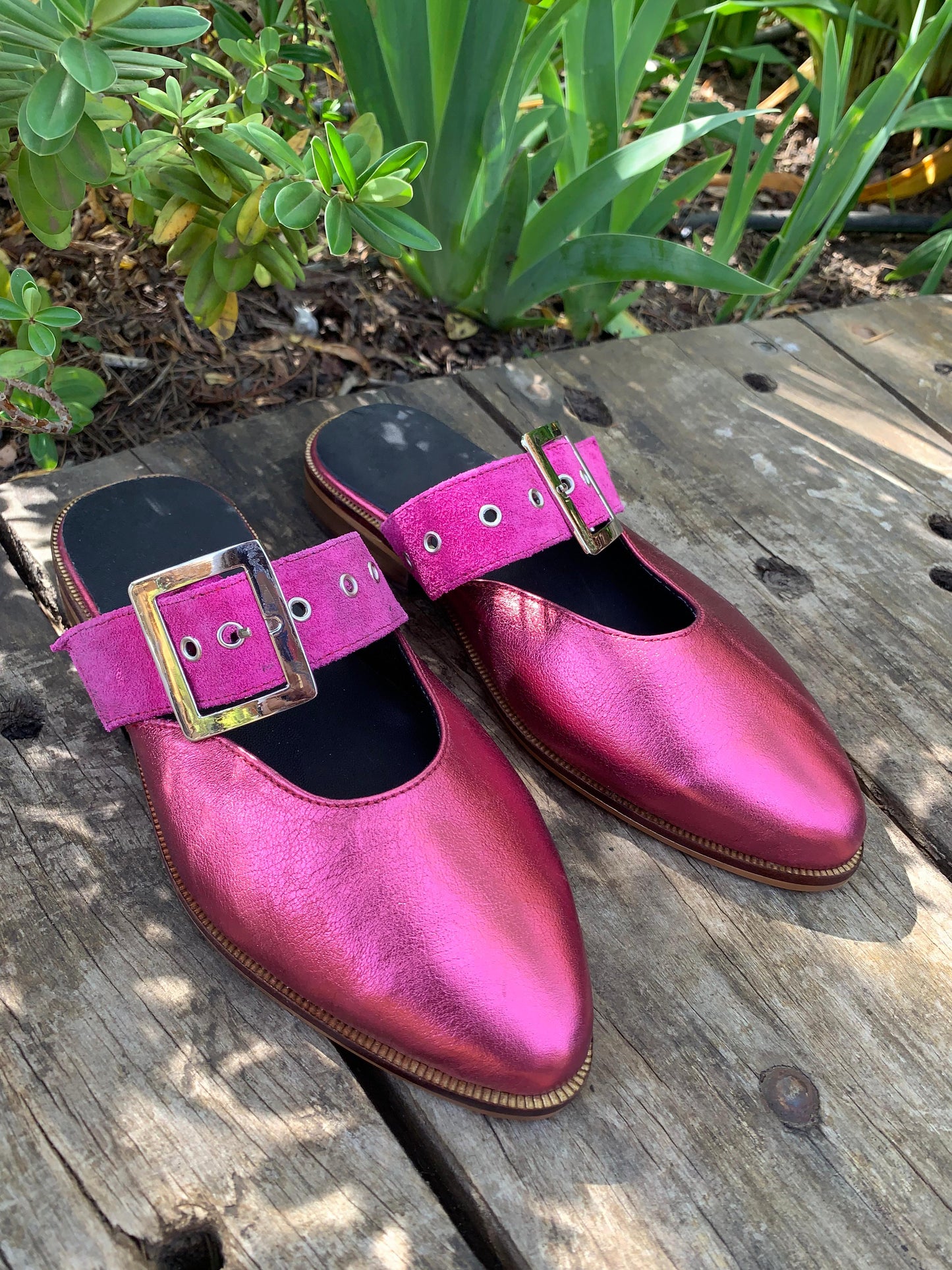 Puntilla con hebilla cuero Fucsia