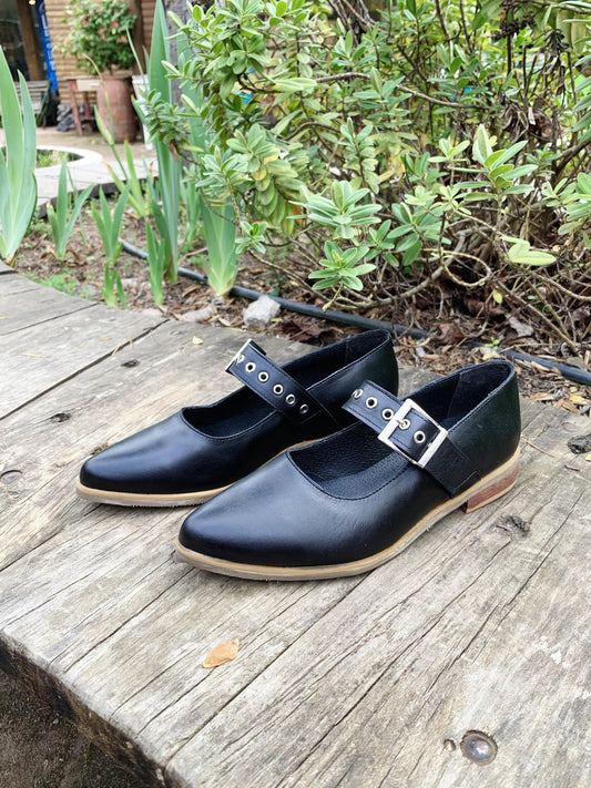 Ballerina cuero negro liso c/hebilla