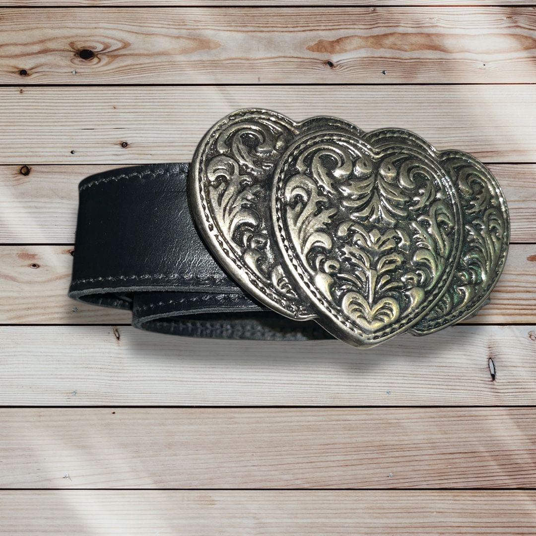 Cinturon mujer cuero negro corazones