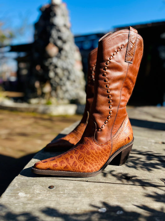 Bota vaquera Tatiana cuero camel c/croco