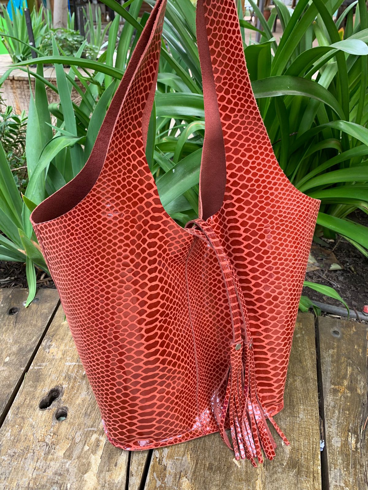 Bolso cuero rojo serpiente